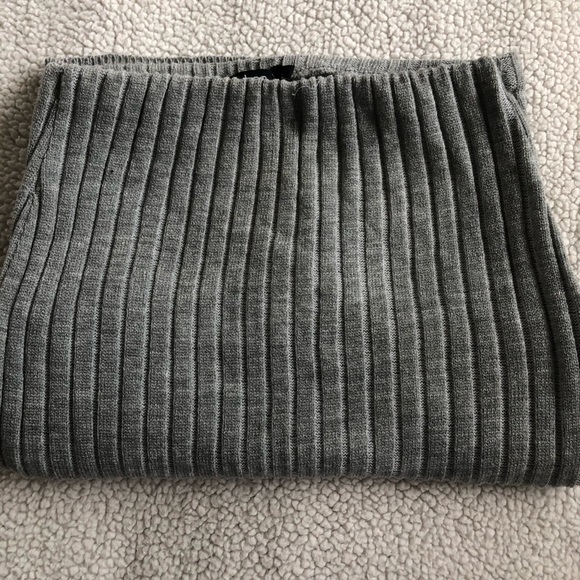 NOT FOR SALE RIGHT NOW! 
NWT BOOHOO Gray Rib Knit Pencil Skirt Size Large - Picture 8 of 8